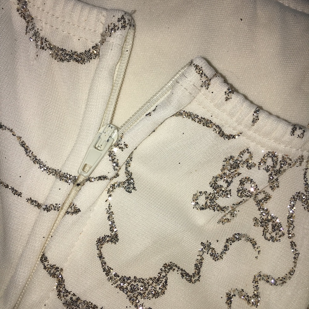 dress - Picture 3 of 5